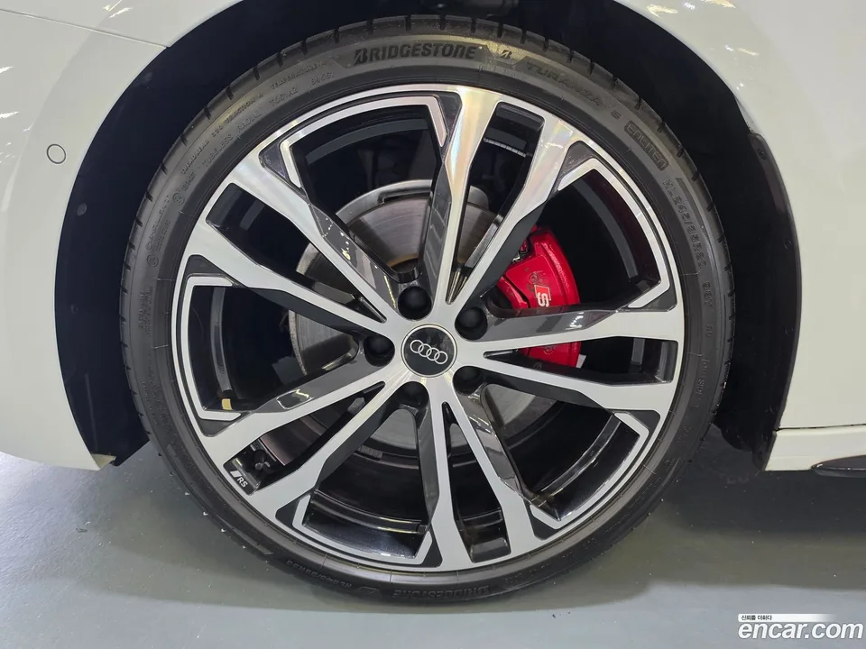 Audi A5 40 TFSI S Line 2025 — thumbnail 2