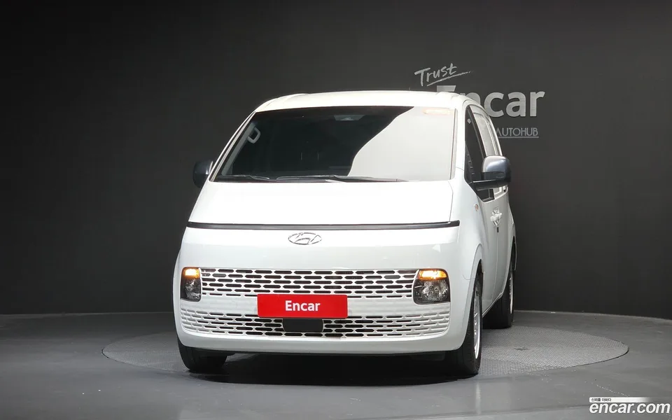 Hyundai Staria 3 2022 — thumbnail 3
