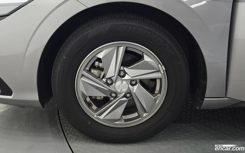 Hyundai Avante CN7 1.6 2025 — thumbnail 2