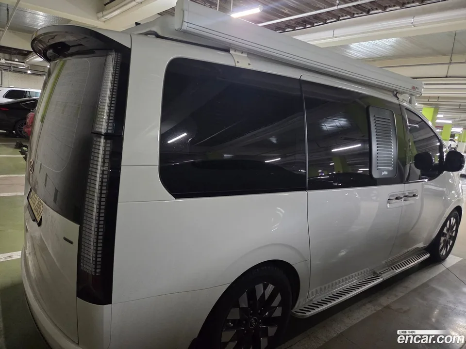 Hyundai Staria 4WD 2022 — thumbnail 2