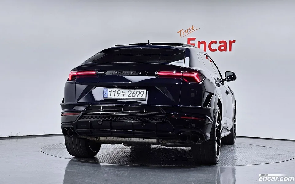 Lamborghini Urus 4.0 V8 S 2023 — thumbnail 4