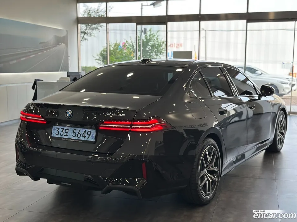 BMW i5 2025