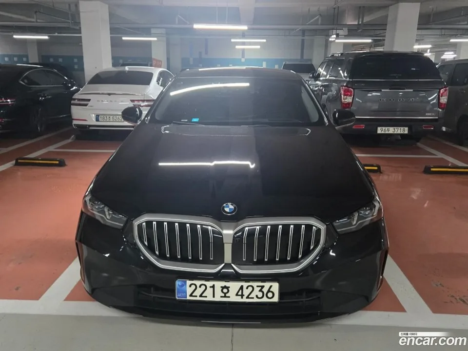 BMW 5 Series 2023