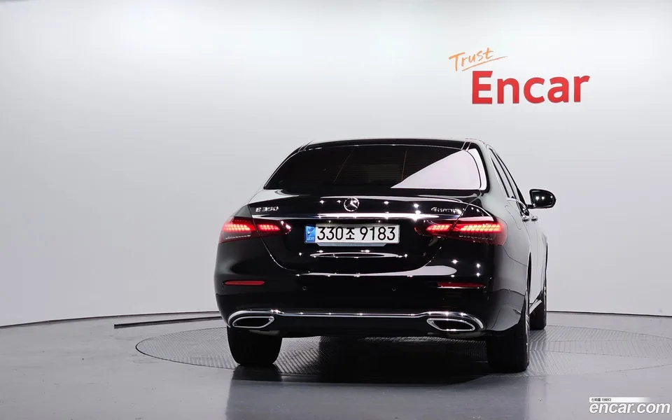 Mercedes-Benz E-Class E350 4MATIC 2022 — thumbnail 4