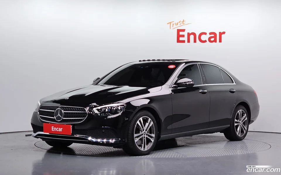 Mercedes-Benz E-Class E350 4MATIC 2022 — photo 1, buy with delivery to Moscow