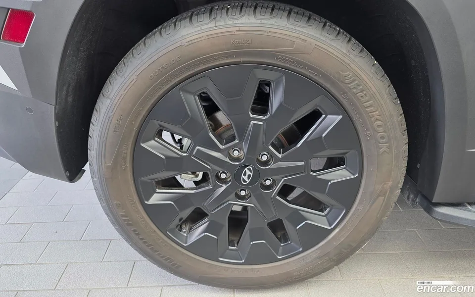 Hyundai Tucson 2.0 4WD 2023 — thumbnail 2