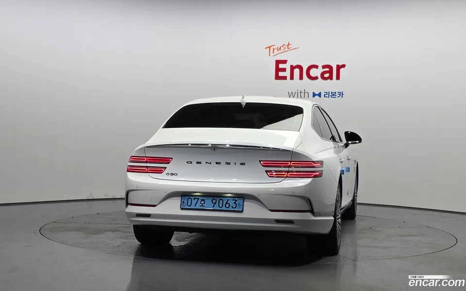 Genesis Electrified G80 e-AWD 2023 — thumbnail 4
