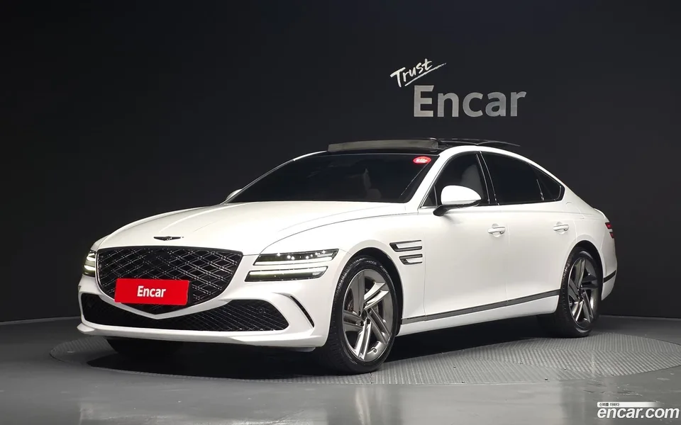 Genesis G80 2.5 2WD 2024 — photo 1, buy with delivery to Moscow