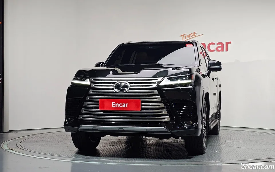 Lexus LX 700h 2025 — thumbnail 3