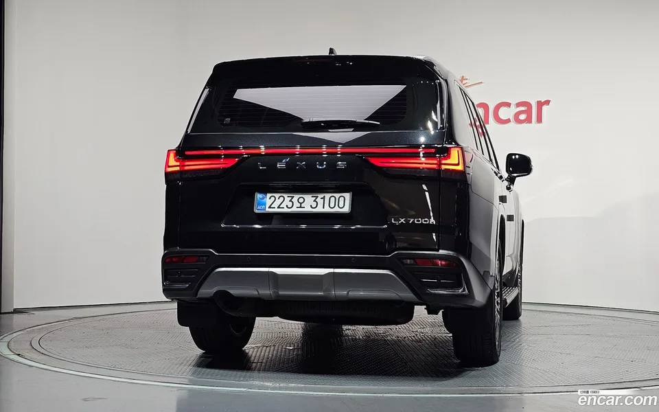 Lexus LX 700h 2025 — thumbnail 4