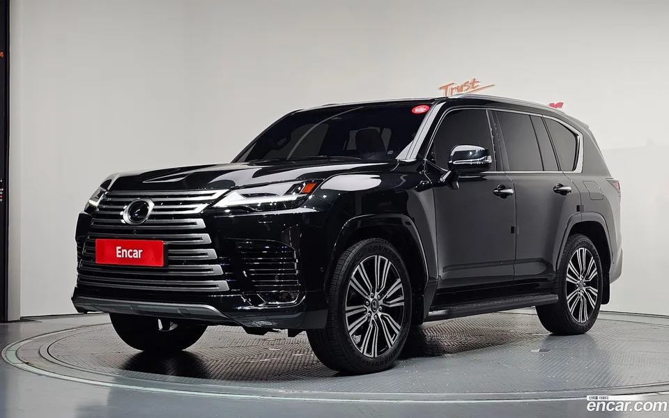 Lexus LX 700h 2025 — photo 1, buy with delivery to Moscow