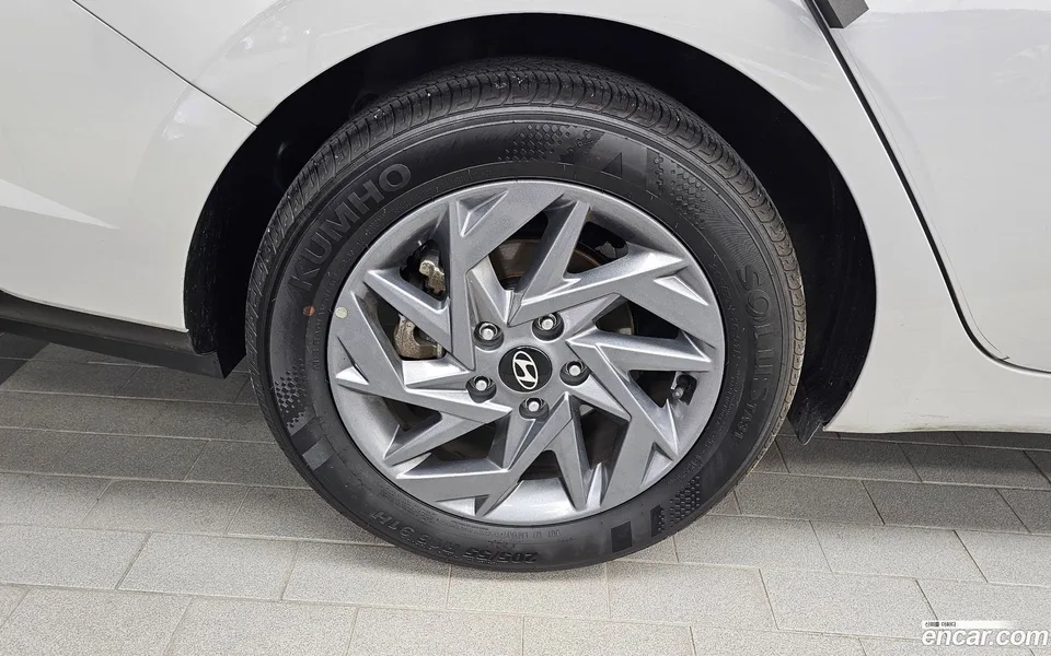 Hyundai Avante CN7 Hybrid 2025 — thumbnail 2