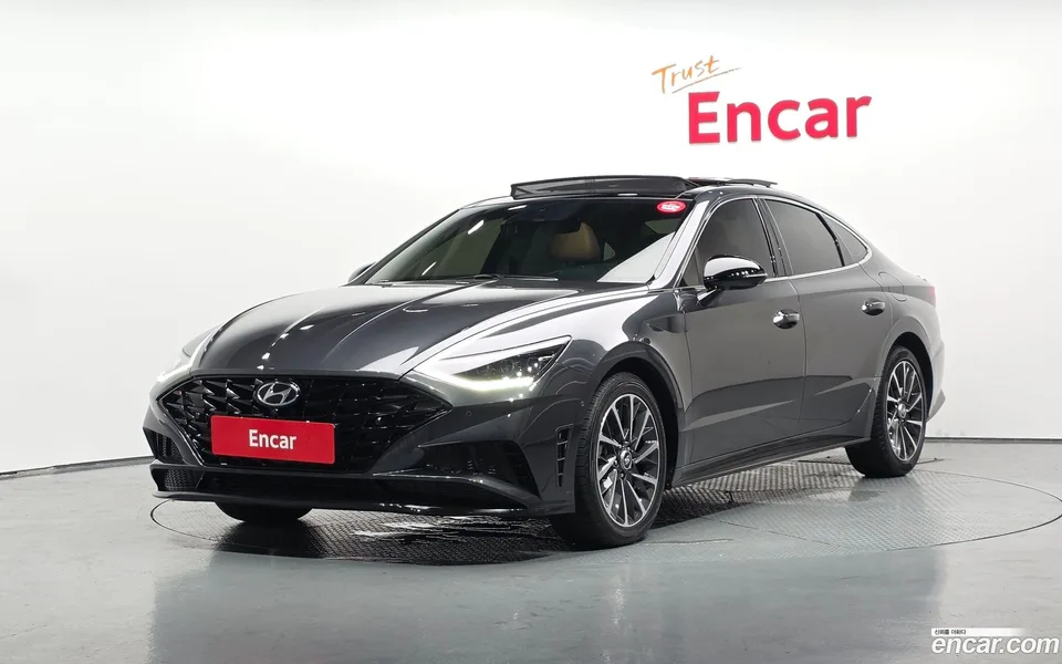 Hyundai Sonata 2.0 2022 — photo 1, buy with delivery to Moscow