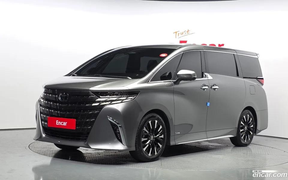 Toyota Alphard 2.5 HEV AWD 2024 — photo 1, buy with delivery to Moscow