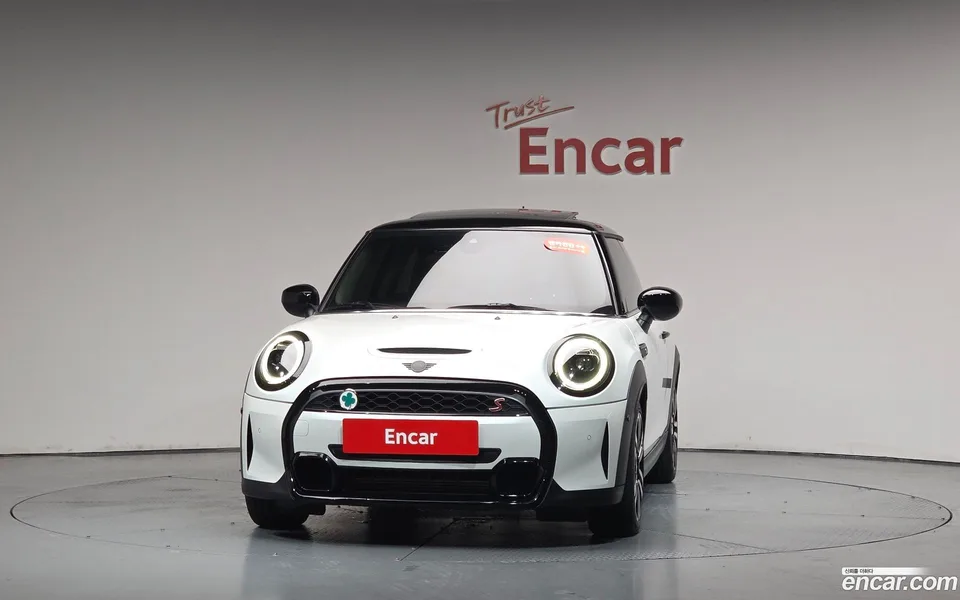 MINI Cooper S 2024 — thumbnail 3