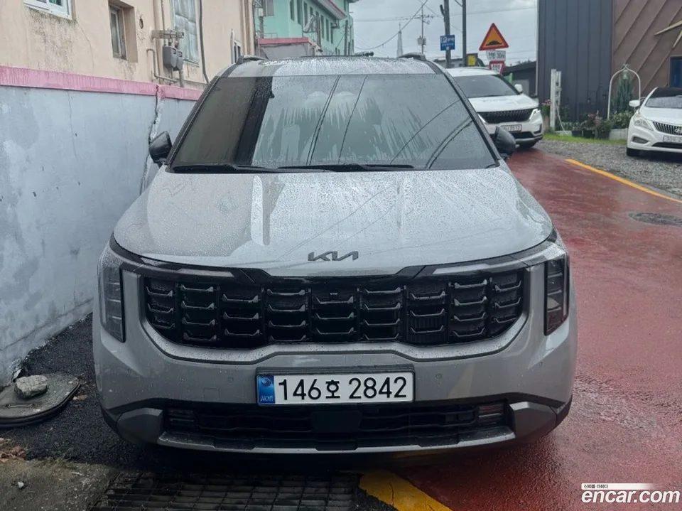 Kia Carnival HEV 9 X Line 2026 — photo 1, buy with delivery to Moscow
