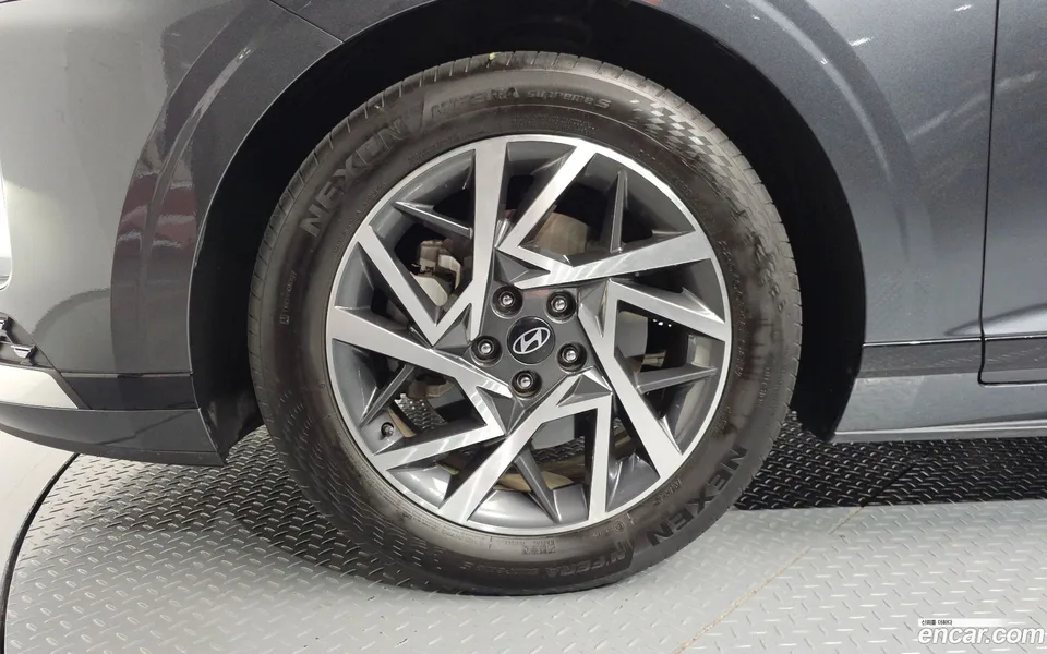 Hyundai Grandeur 2.5 2WD 2023 — thumbnail 2