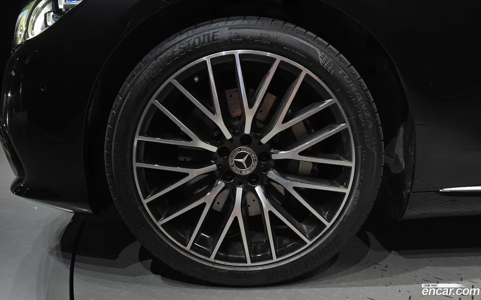 Mercedes-Benz S-Class S450L 4MATIC 2025 — thumbnail 2