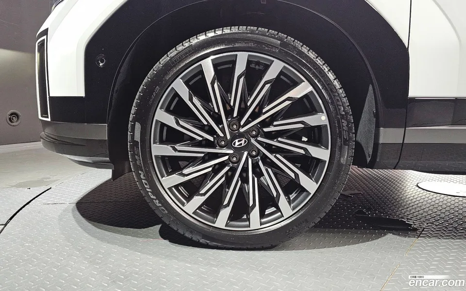 Hyundai SantaFe 2.5T 2WD 2025 — thumbnail 2
