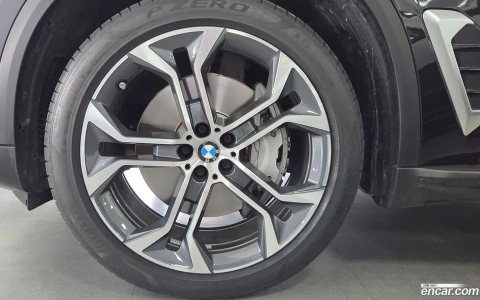 BMW X5 xDrive 50e xLine 2025 — миниатюра 2