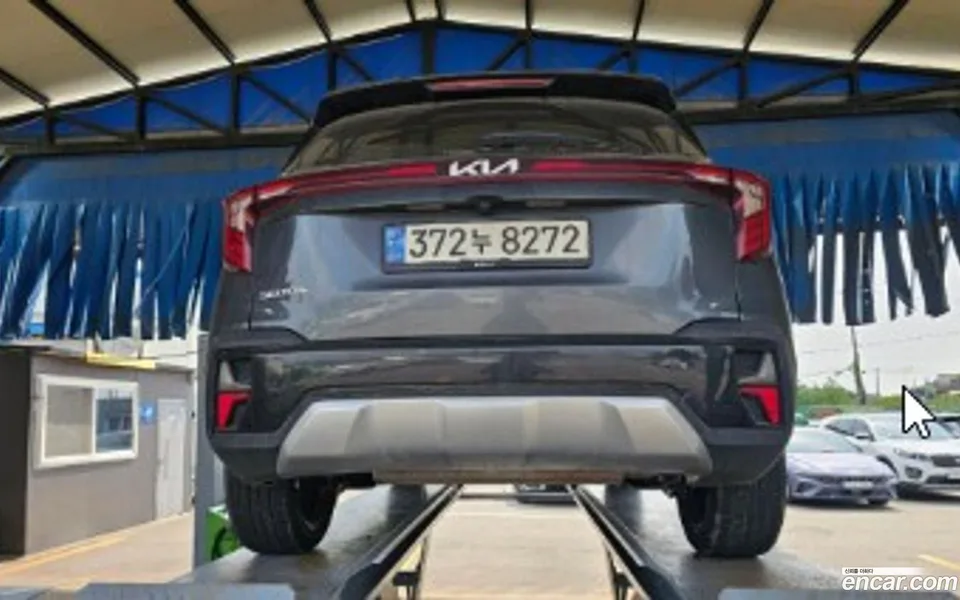 Kia Seltos 2.0 2WD 2023 — thumbnail 2