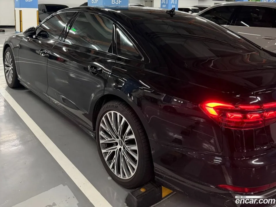 Audi A8 55 TFSI LWB 2022 — thumbnail 4