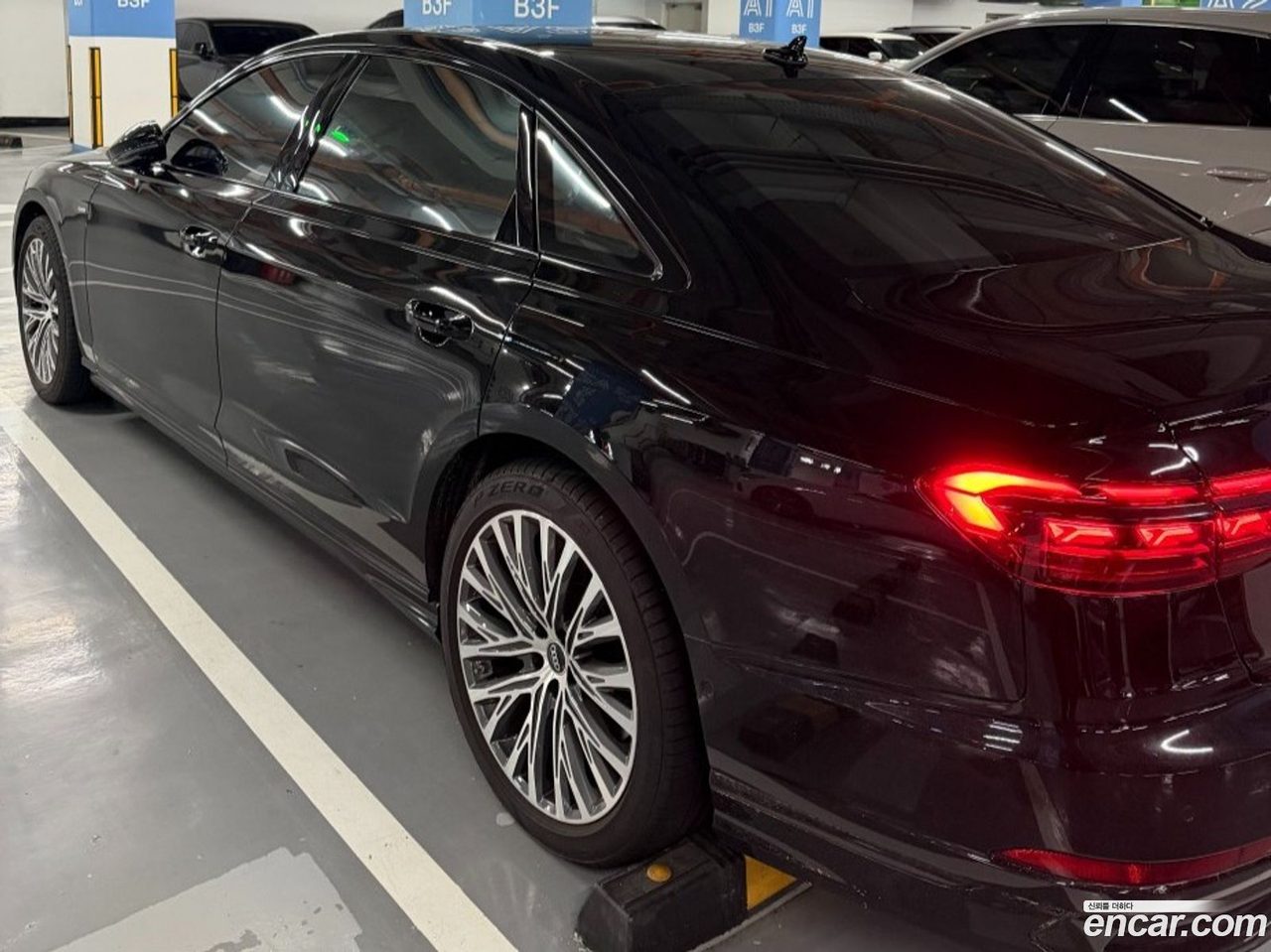 Audi A8 2022 — 4