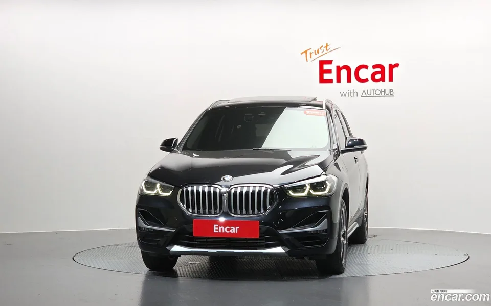 BMW X1 xDrive 20i xLine 2022 — thumbnail 3