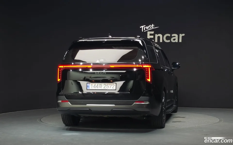 Kia Carnival 7 2024 — thumbnail 4