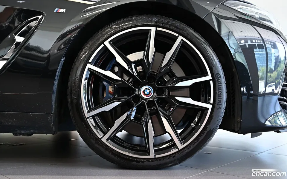 BMW 8 Series M850i xDrive 2022 — миниатюра 2