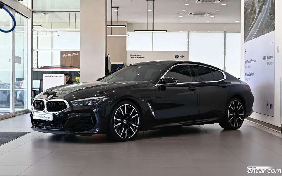 BMW 8 Series M850i xDrive 2022 — фото 1, купить с доставкой в Москву