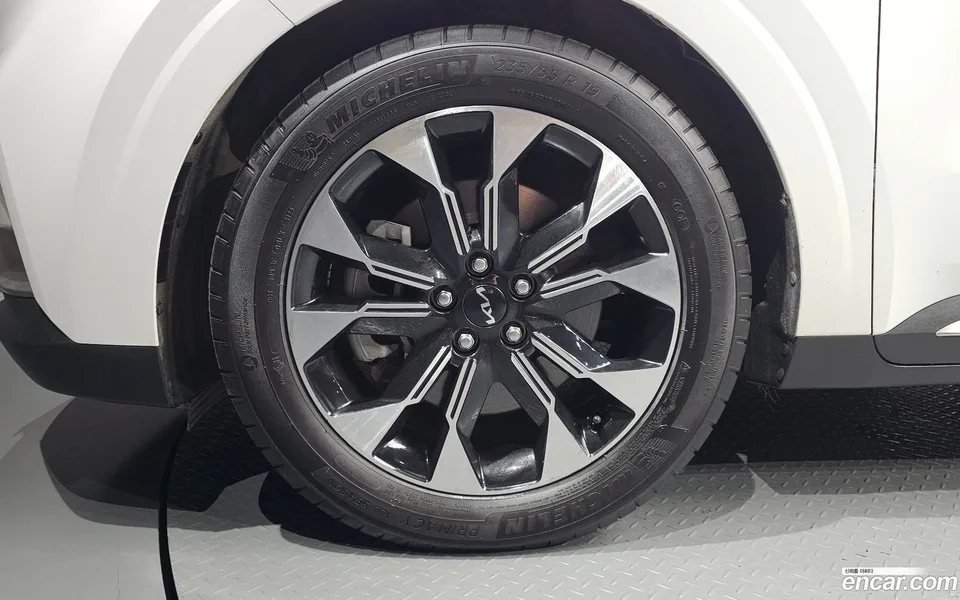 Kia Carnival 9 2022 — thumbnail 2