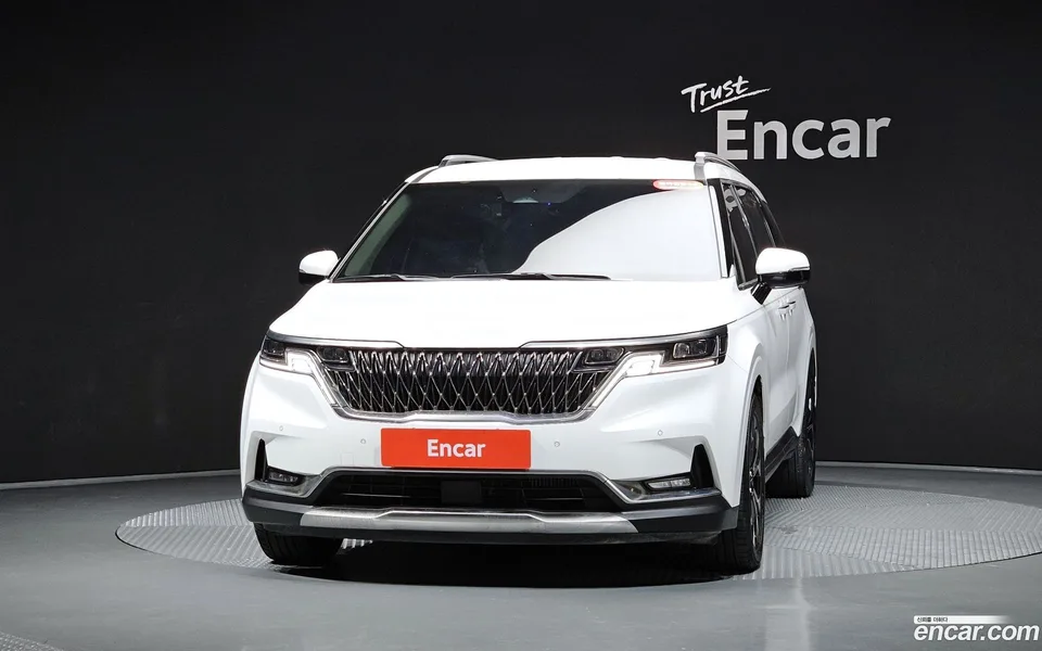Kia Carnival 9 2022 — thumbnail 3