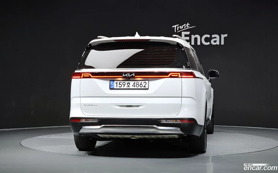 Kia Carnival 9 2022 — thumbnail 4