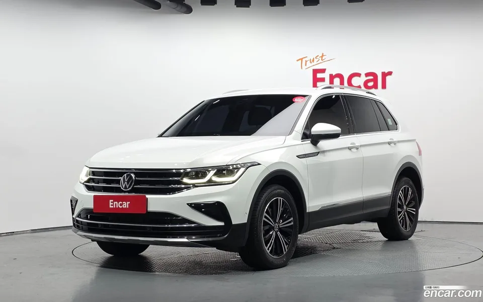 Volkswagen Tiguan 2.0 TDI 4 2022 — фото 1, купить с доставкой в Москву