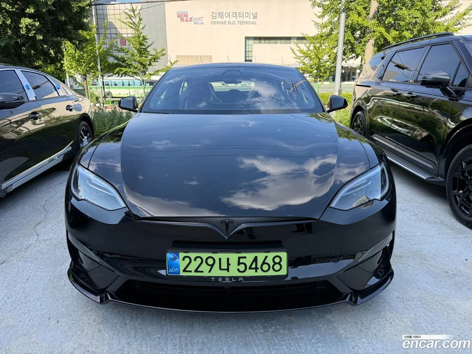 Tesla Model S 2026 — thumbnail 3