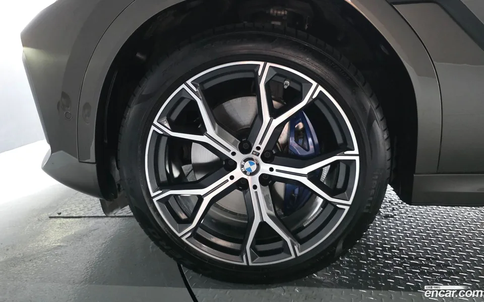BMW X6 xDrive30d M 2023 — thumbnail 2