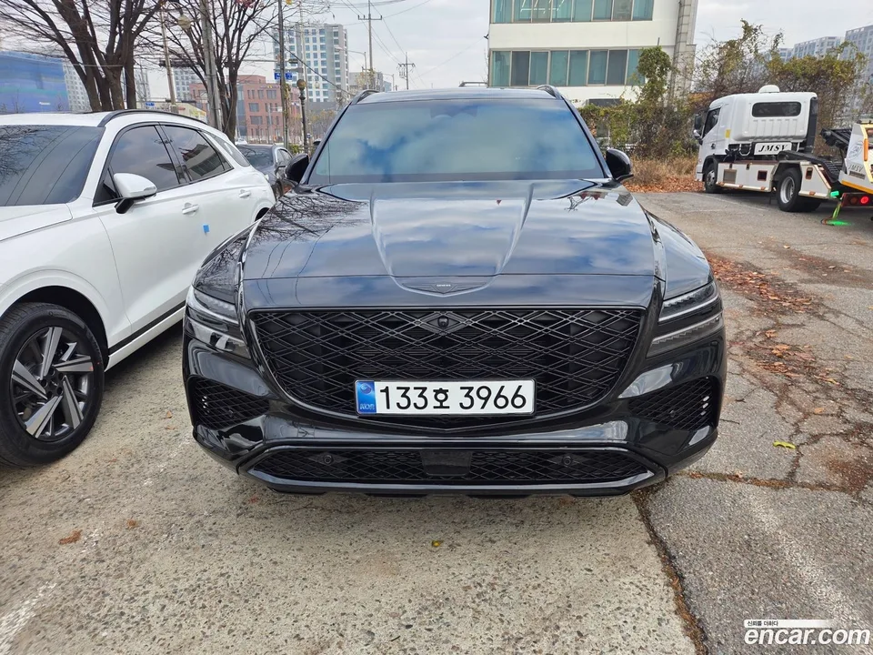 Genesis GV80 2.5T AWD 2025 — photo 1, buy with delivery to Moscow