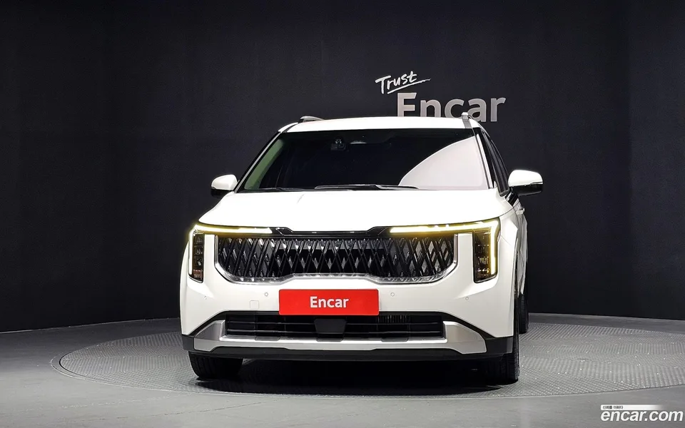 Kia Carnival 9 2024 — thumbnail 3