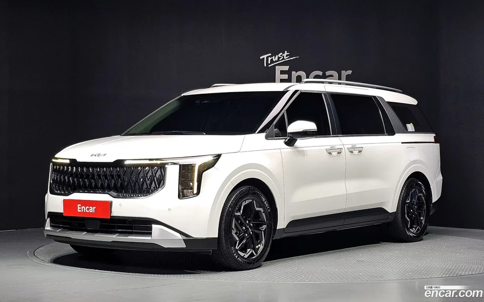 Kia Carnival 9 2024 — photo 1, buy with delivery to Moscow
