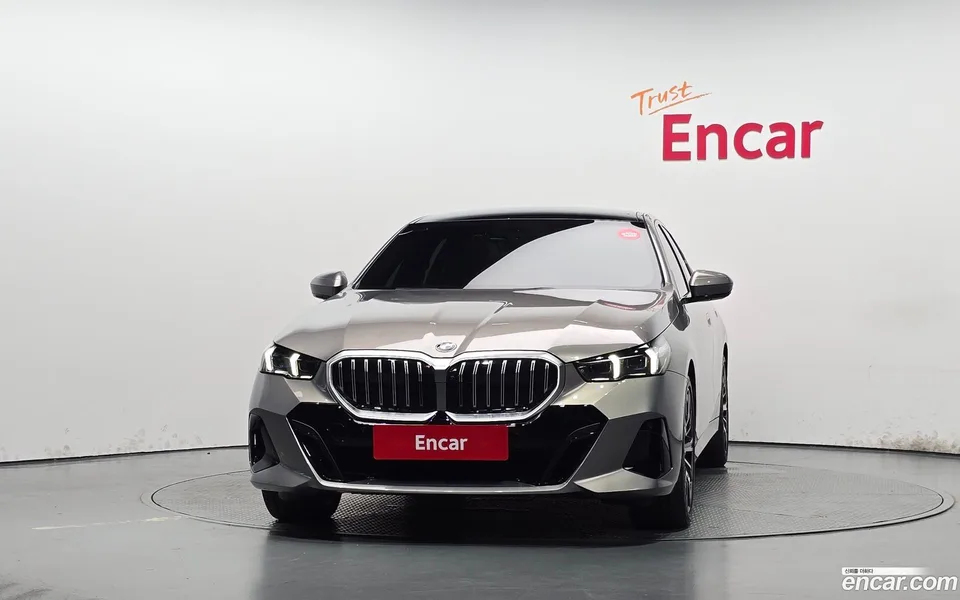 BMW 5 Series 530i xDrive M 2025 — миниатюра 3
