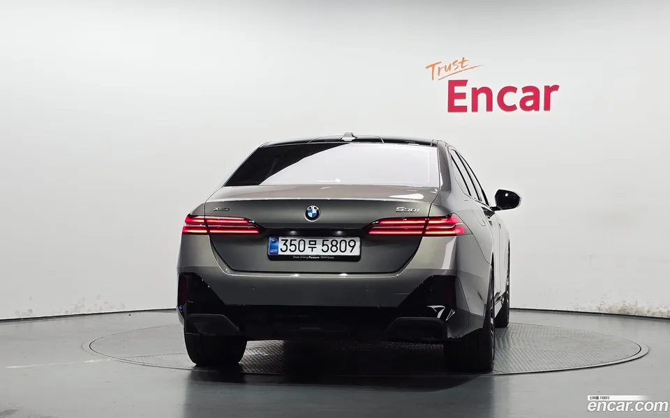 BMW 5 Series 530i xDrive M 2025 — миниатюра 4
