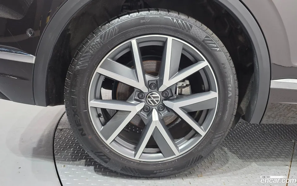 Volkswagen Touareg 3.0 TDI 2023 — thumbnail 2