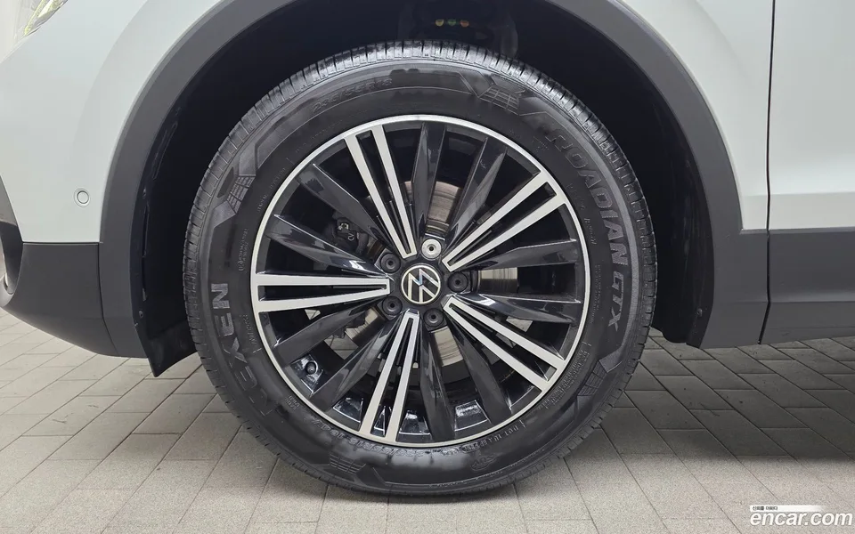 Volkswagen Tiguan 2.0 TDI 2022 — миниатюра 2