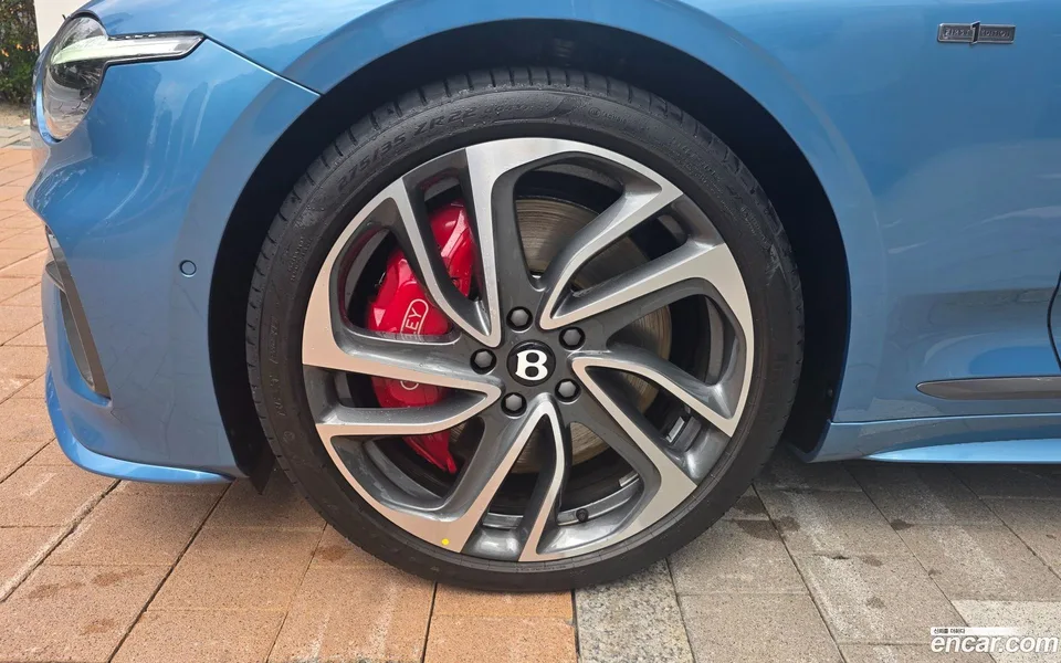Bentley Continental GT 4.0 GTC 2025 — thumbnail 5