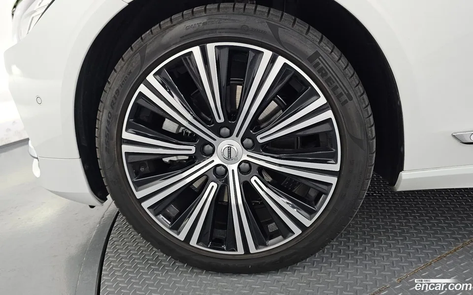 Volvo S90 B5 2023 — thumbnail 5