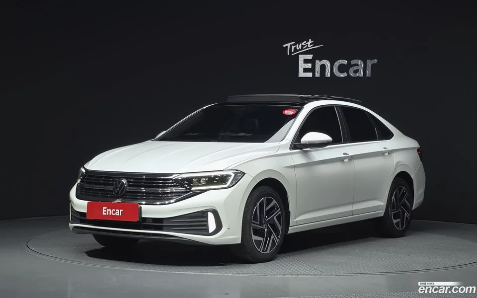 Volkswagen Jetta 1.5 TSI 2022 — photo 1, buy with delivery to Moscow