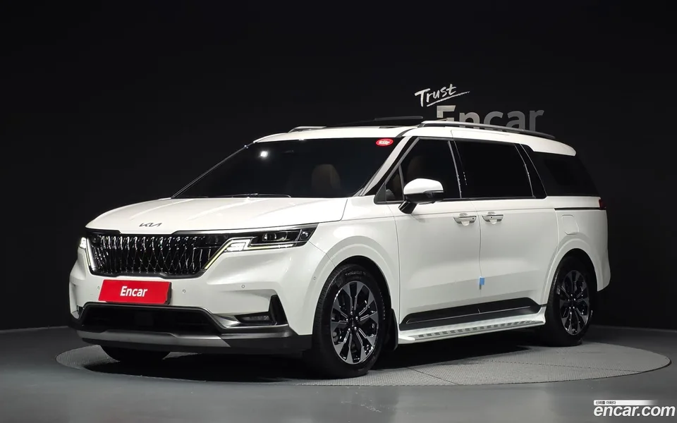 Kia Carnival 9 2022 — photo 1, buy with delivery to Moscow