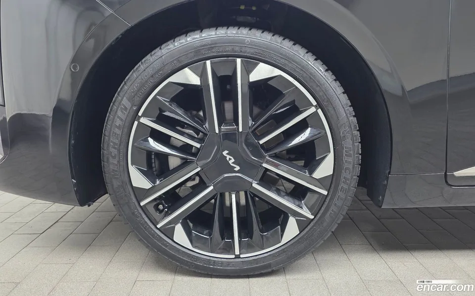 Kia K8 Hybrid 2025 — thumbnail 2