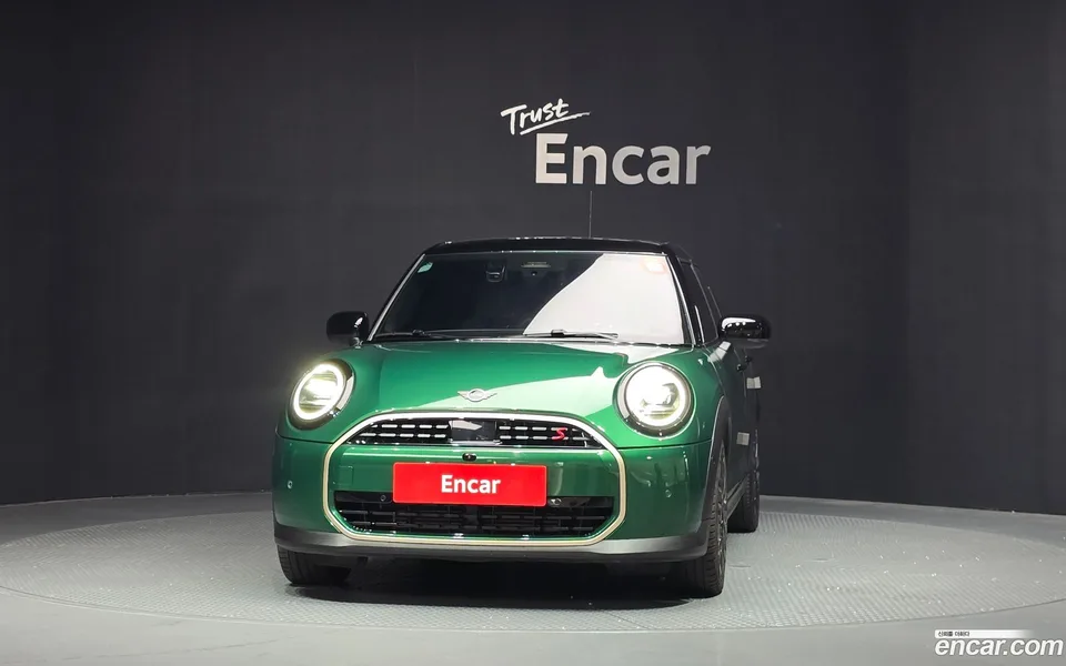 MINI Cooper S 5 2025 — thumbnail 3